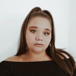 Meet your Posher, Mylina